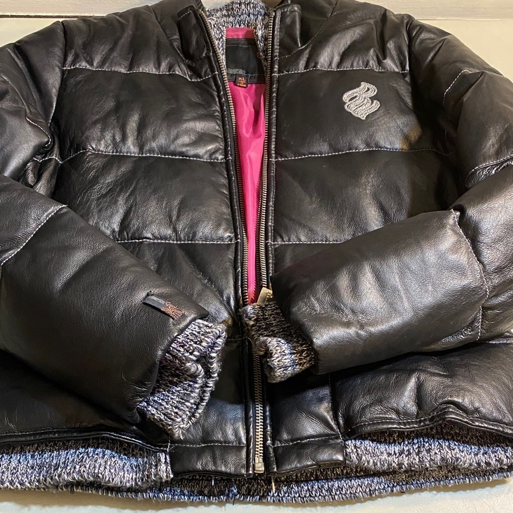 Rocawear Black Women's Puffer Jacket with Pink Lining